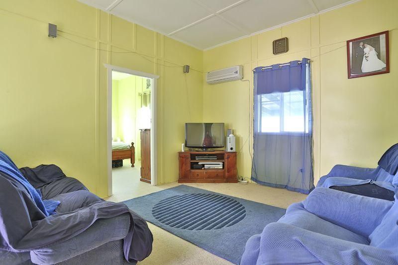 30 Cooke Street, GOOMBUNGEE QLD 4354, Image 2