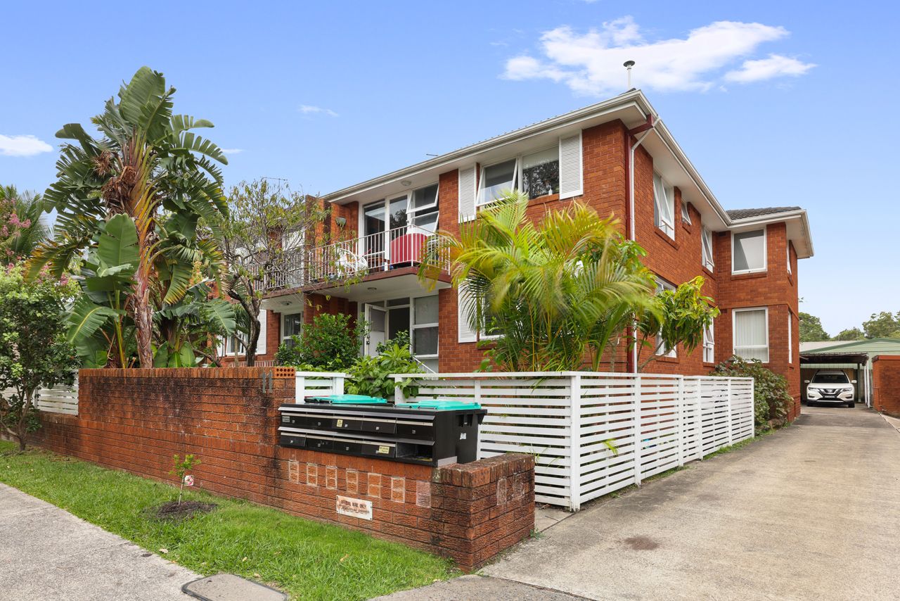 2 bedrooms Apartment / Unit / Flat in 7/11 Grafton Crescent DEE WHY NSW, 2099