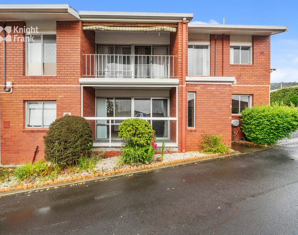 9/3 Nietta Road, Lindisfarne TAS 7015