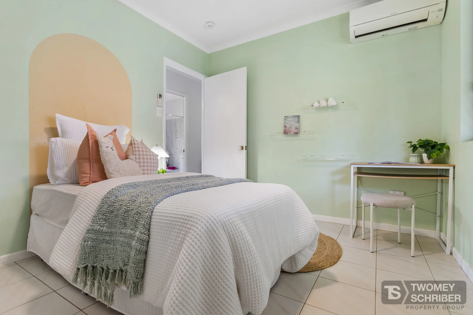 Additional image 12 of 5 Dale Close, Bayview Heights QLD 4868