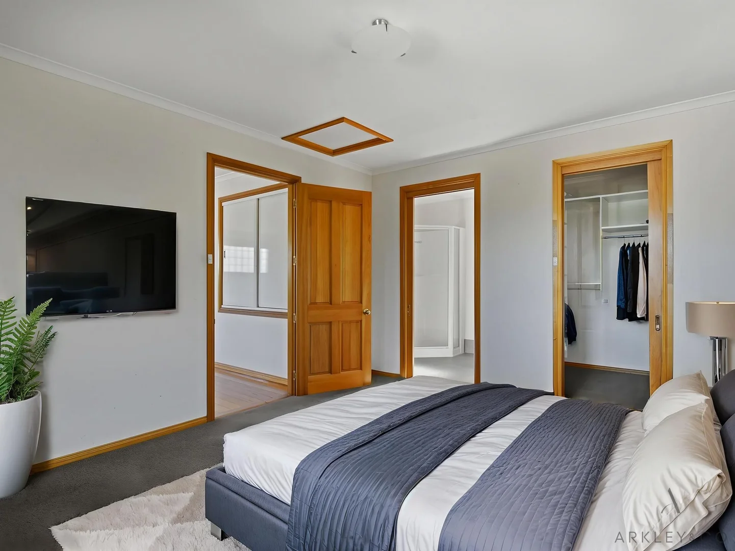 Additional image 11 of 2/91 Gordons Hill Road, Lindisfarne TAS 7015