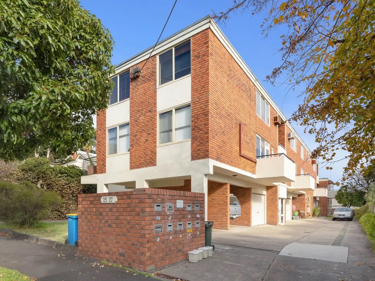 2 bedrooms Apartment / Unit / Flat in 8/25-27 Gladstone Street KEW VIC, 3101