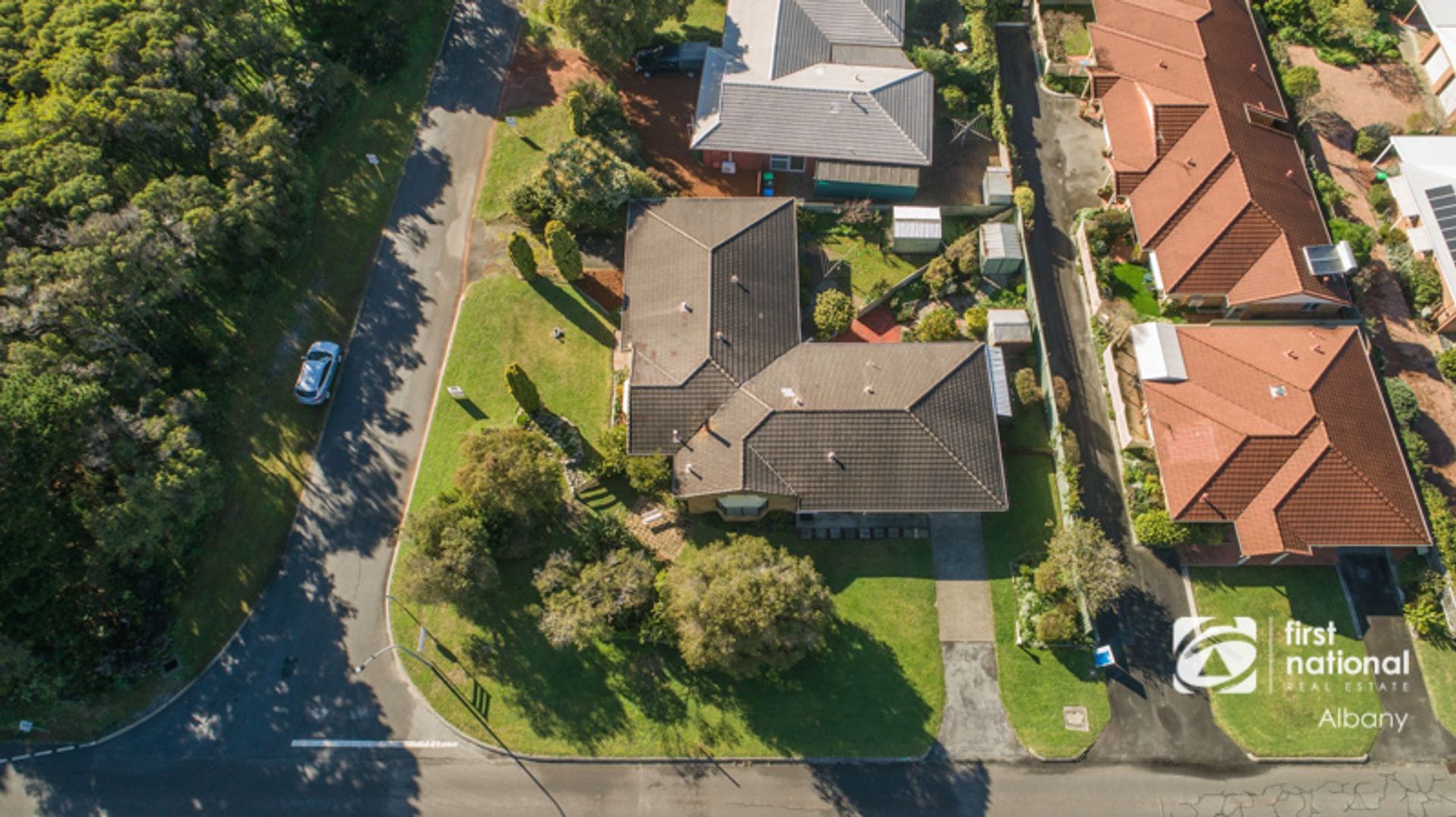 13 Wollaston Road, Middleton Beach WA 6330, Image 2