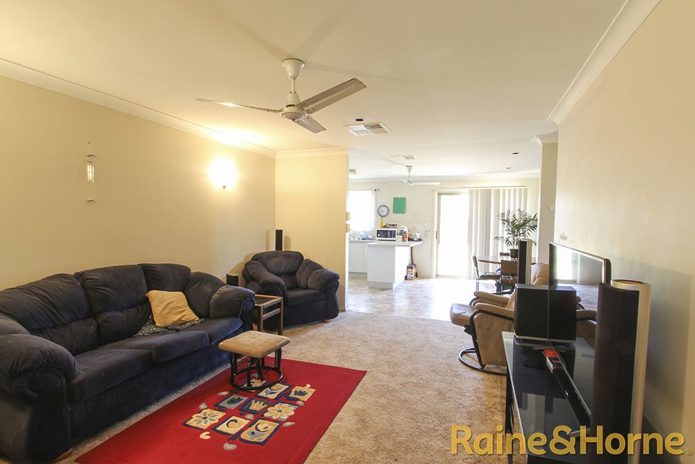 10B Pegasus Place, Dubbo NSW 2830, Image 2