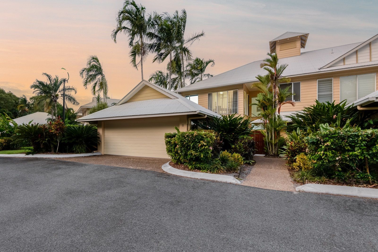 3 bedrooms Villa in 11/24-70 Nautilus Street PORT DOUGLAS QLD, 4877