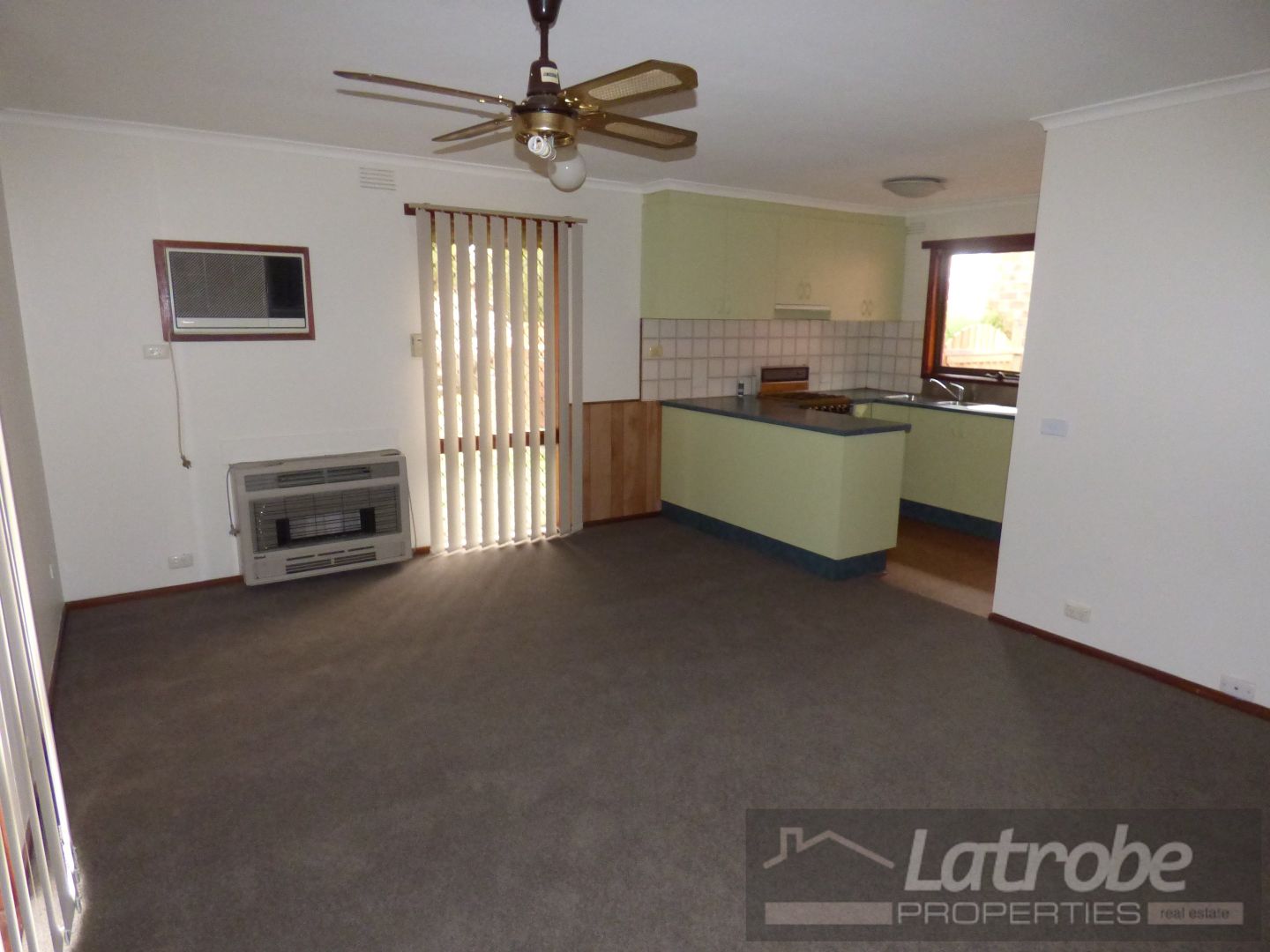 Unit 1/20 Saxtons Dr, Moe VIC 3825, Image 2