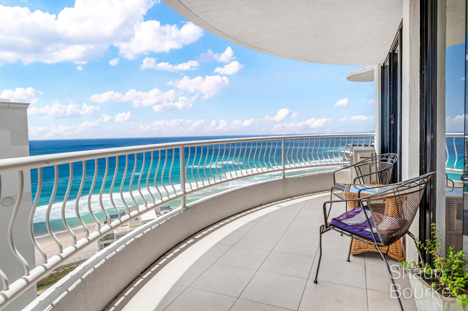 2 bedrooms Apartment / Unit / Flat in 87/85 Old Burleigh Road SURFERS PARADISE QLD, 4217