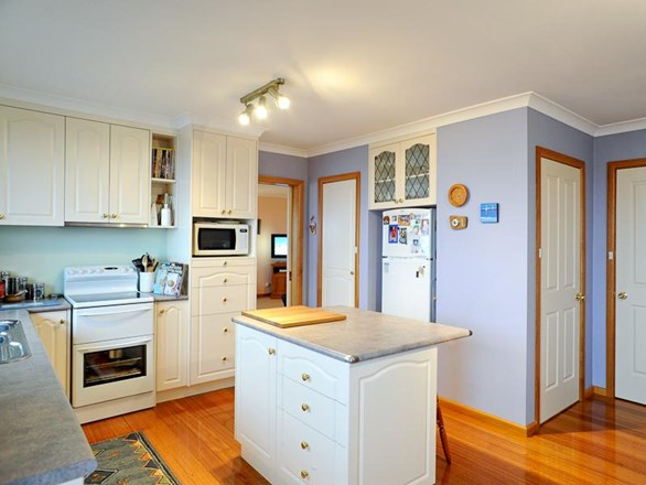 8 Kirval Court, West Hobart TAS 7000