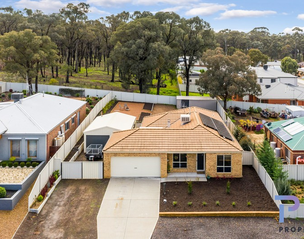 16 The Heath , Eaglehawk VIC 3556