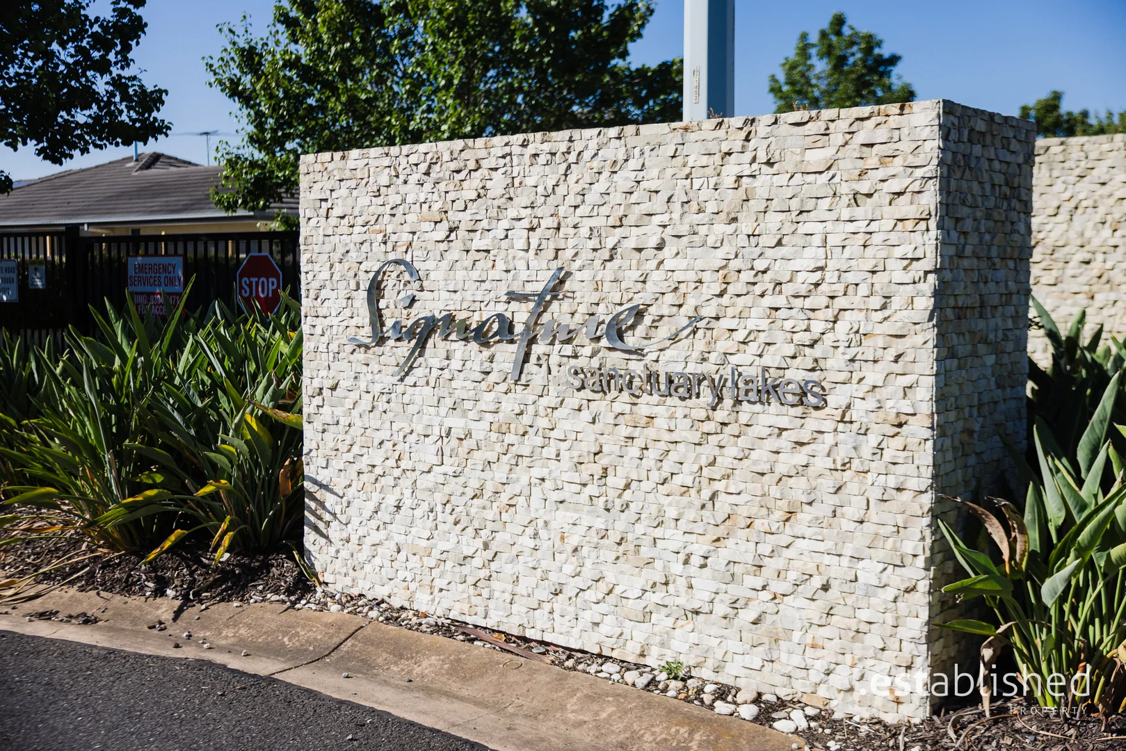 Additional image 27 of 52 Signature Boulevard, Sanctuary Lakes VIC 3030