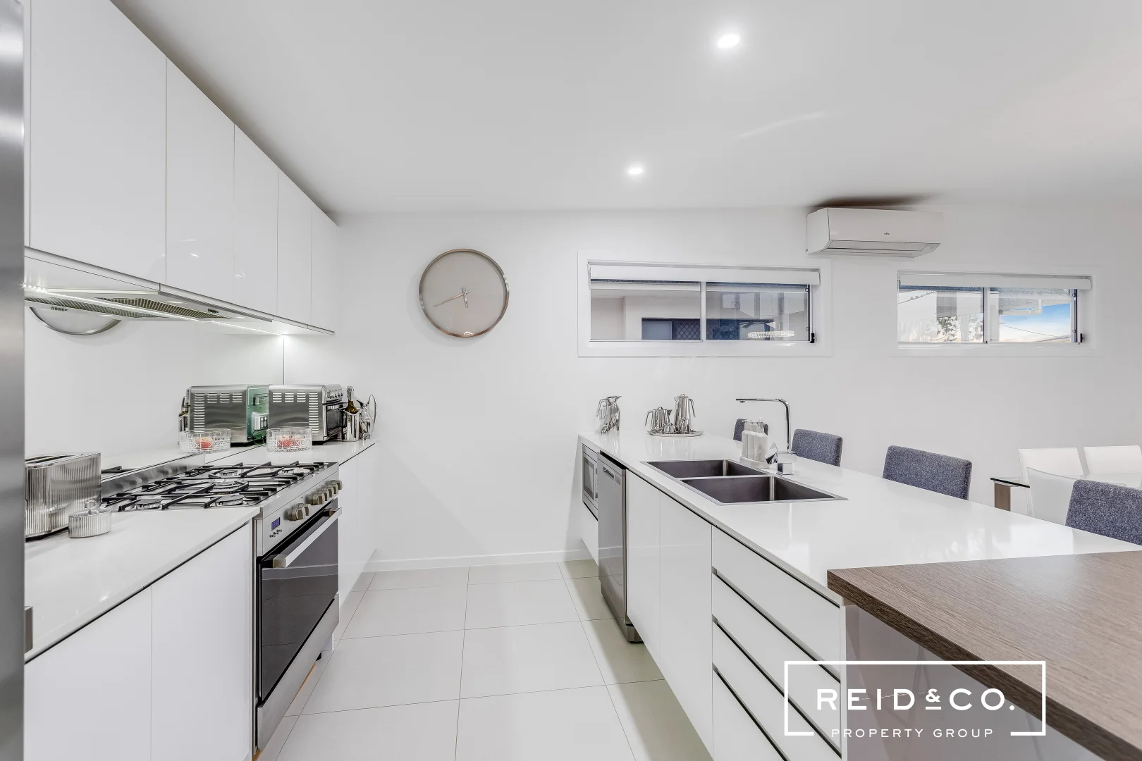 Additional image 12 of 50 Oyster Point Esplanade, Scarborough QLD 4020