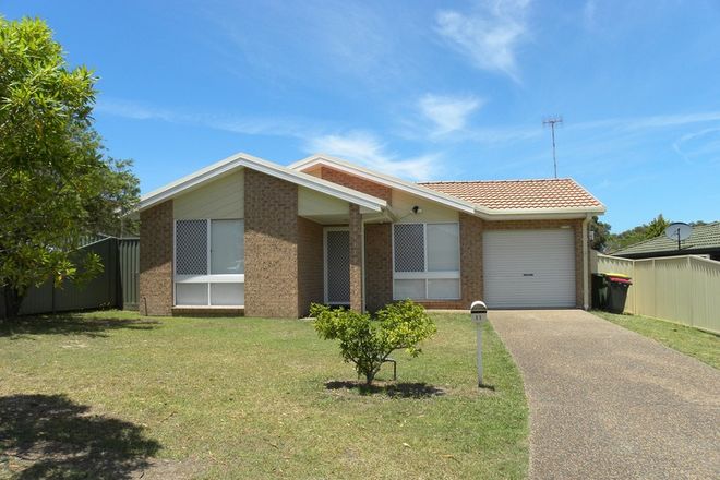 Picture of 11 Glading Close, LAKE HAVEN NSW 2263
