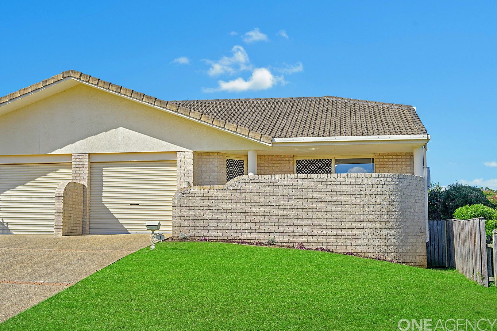 2 bedrooms Villa in 3/2 Farrer Parade PORT MACQUARIE NSW, 2444