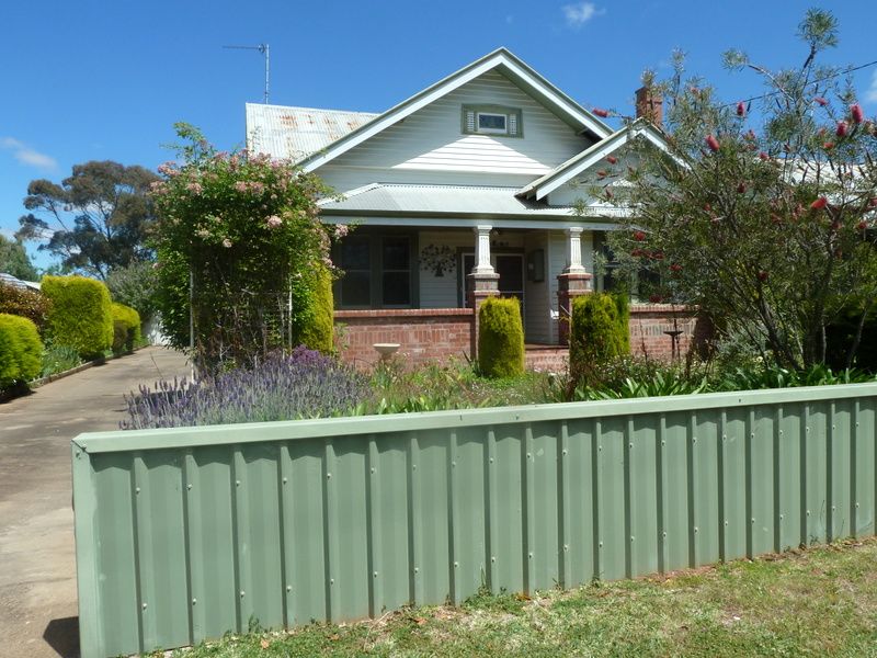 22 Waugh Street, Charlton VIC 3525, Image 2