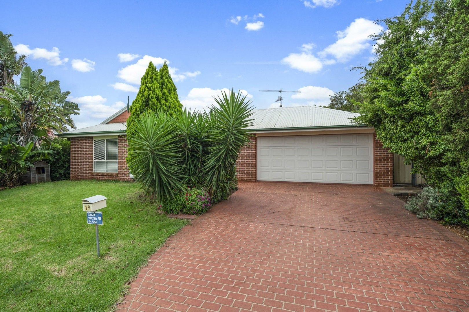 19 Glen Avon Court, Glenvale QLD 4350, Image 0