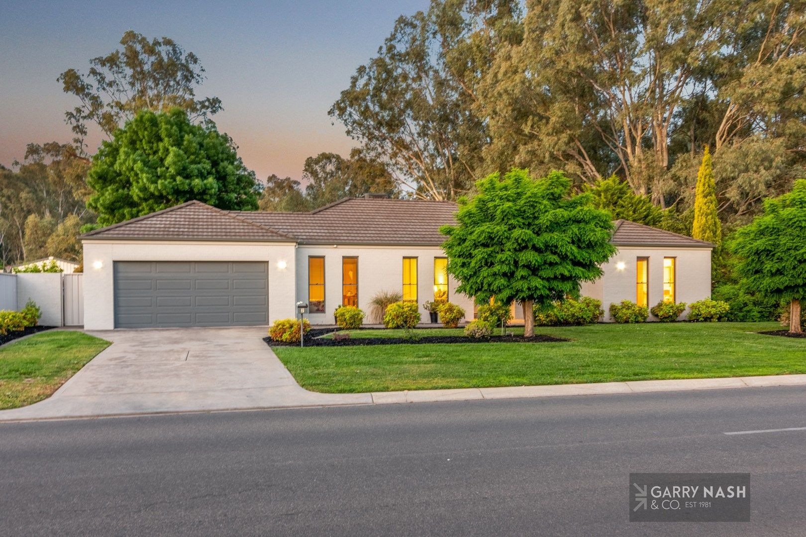 2 Cambridge Drive, Wangaratta VIC 3677, Image 0