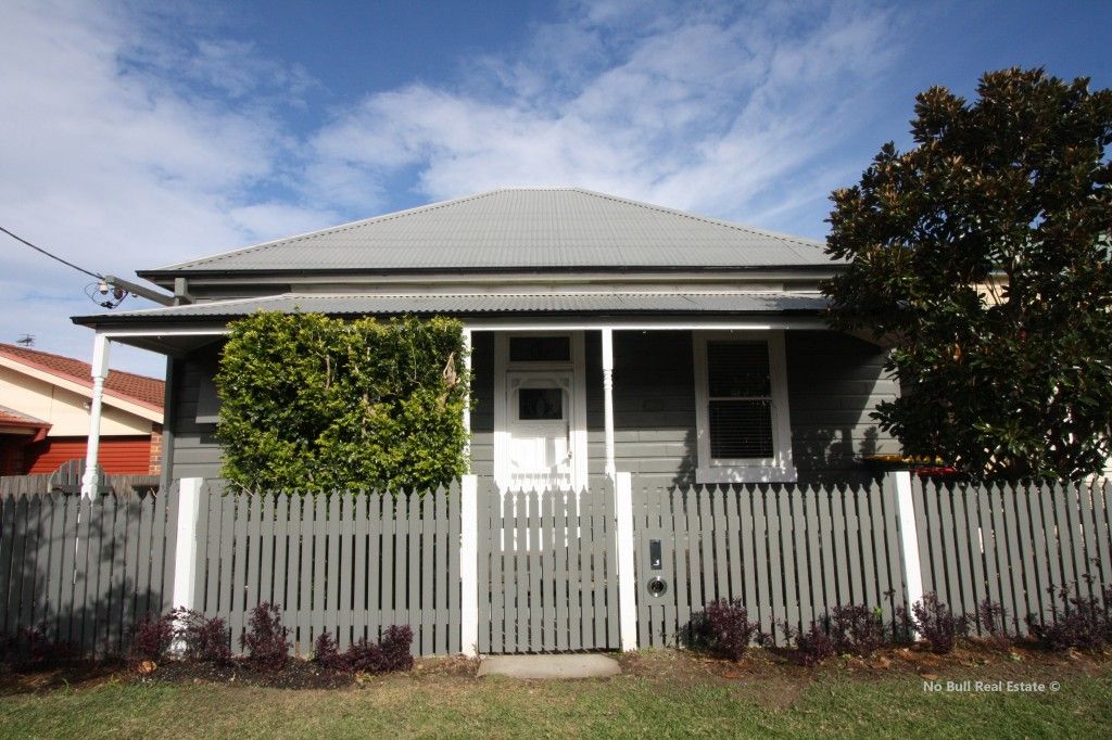 19 Tighes Terrace, Tighes Hill NSW 2297