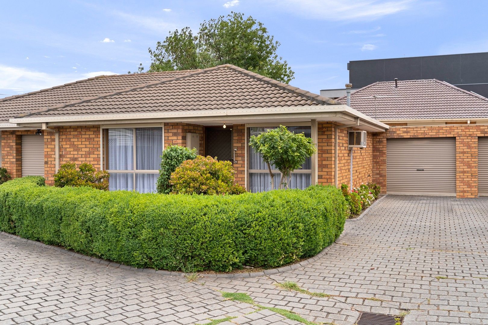 2/12 Gertrude Street, St Albans VIC 3021 Domain