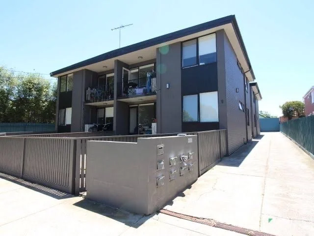 6/9 Christmas Street, Northcote VIC 3070