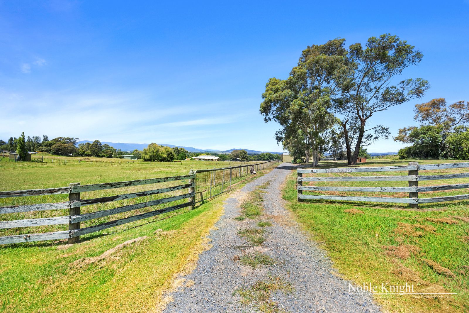 145 Glenview Road, Yarra Glen VIC 3775, Image 2