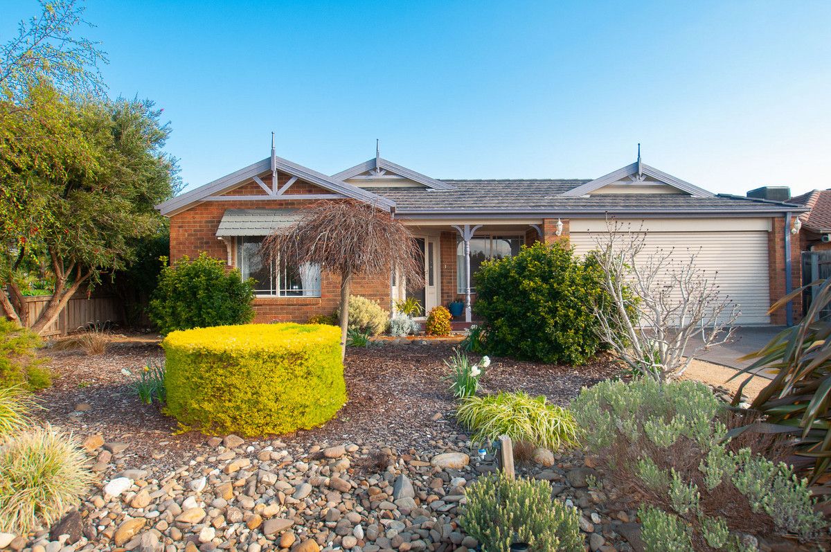 1 Garnet Close, Skye VIC 3977, Image 0