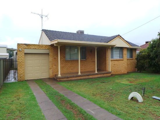 3 bedrooms House in 15 Kurrawan Street TAMWORTH NSW, 2340