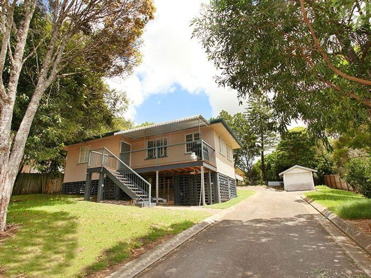 4 bedrooms House in 9 Waterfall Road NAMBOUR QLD, 4560