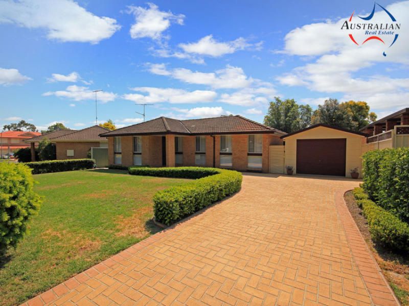 4 Coowarra Drive, St Clair NSW 2759, Image 2