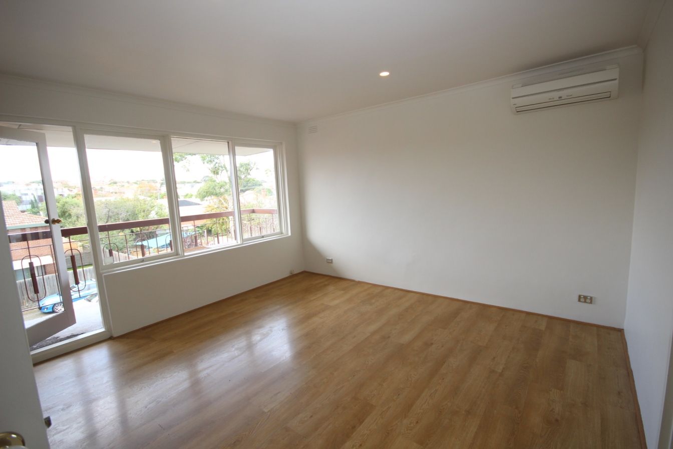 3 bedrooms Apartment / Unit / Flat in 8/95 St Leonards Rd ASCOT VALE VIC, 3032