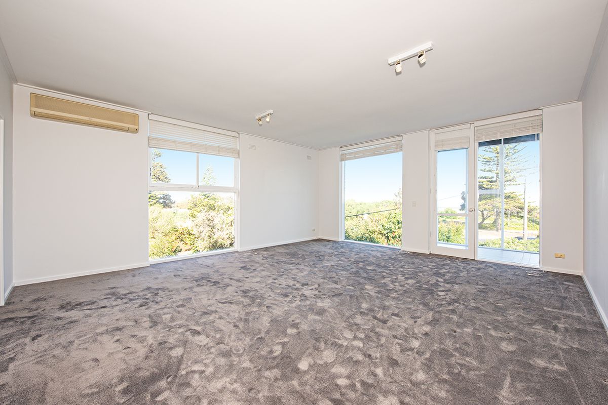 3/45 Beach Road, Hampton VIC 3188, Image 2