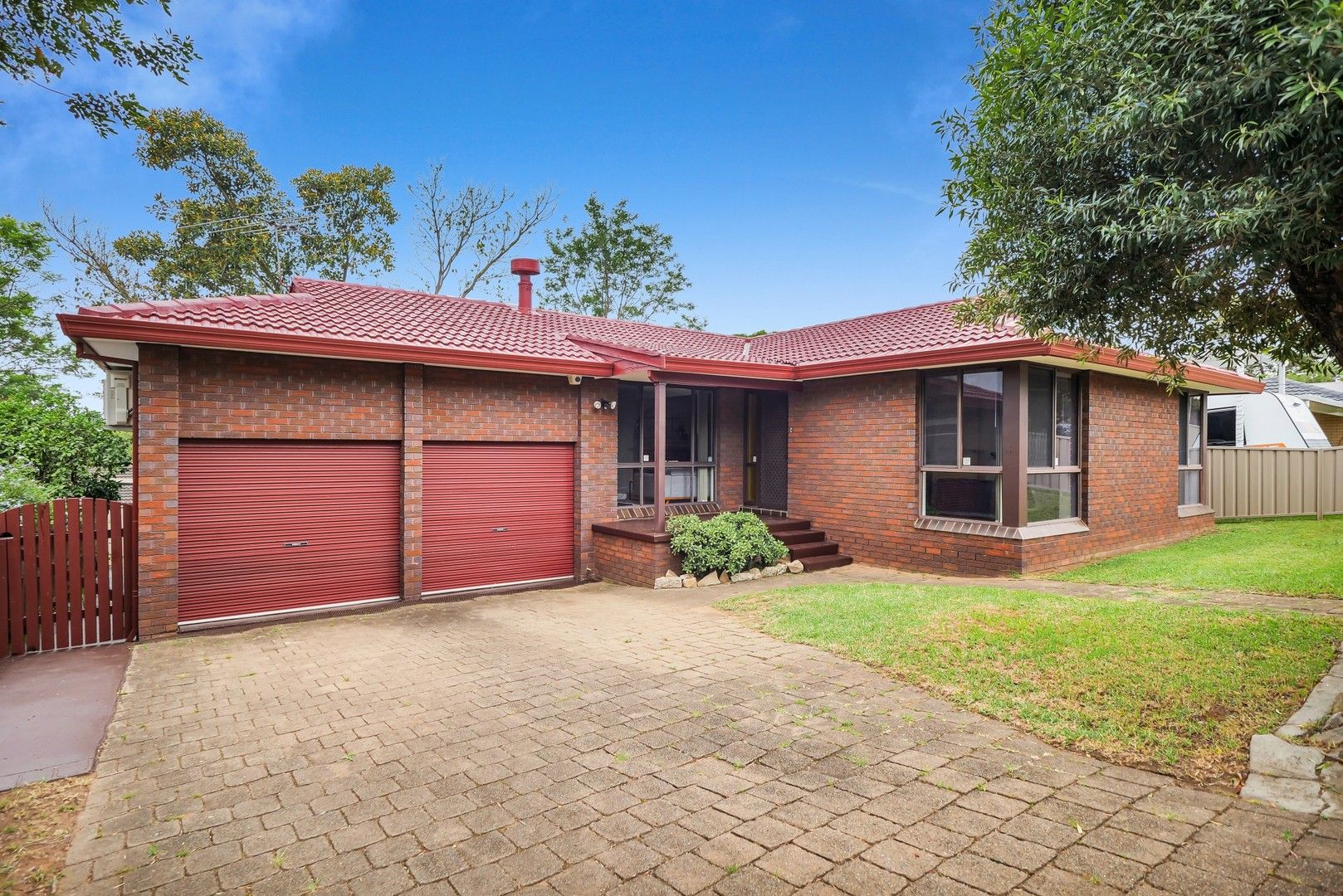 8 Selkirk Street, St Andrews NSW 2566, Image 0