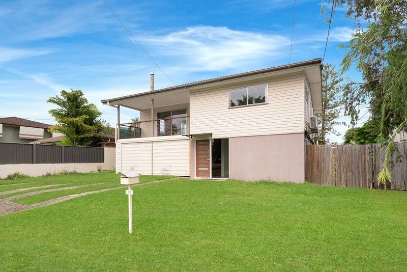4 bedrooms House in 10 Cahill Street STRATHPINE QLD, 4500