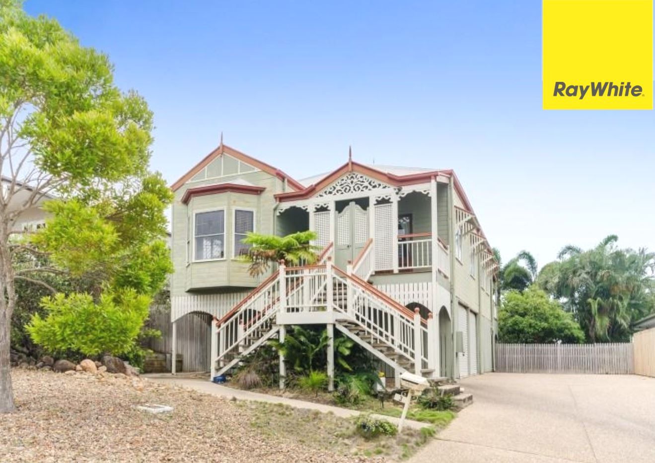 4 bedrooms House in 3 Bluegum Place DOUGLAS QLD, 4814