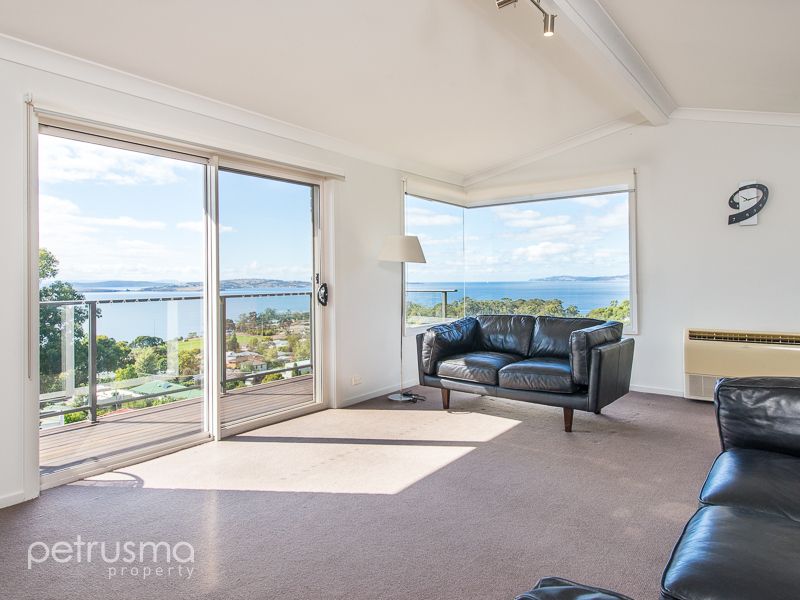 30 Coolamon Road, Taroona TAS 7053, Image 2