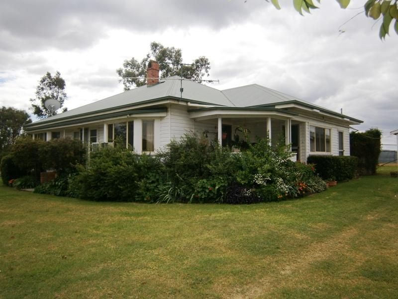 331 Pindaroi Rd 'Yarran Vale', Bukkulla NSW 2360, Image 2