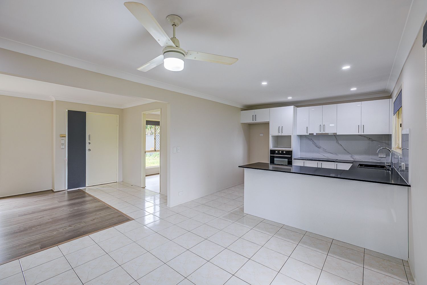 579 Browns Plains Road, Crestmead QLD 4132 House For Rent 550 Domain