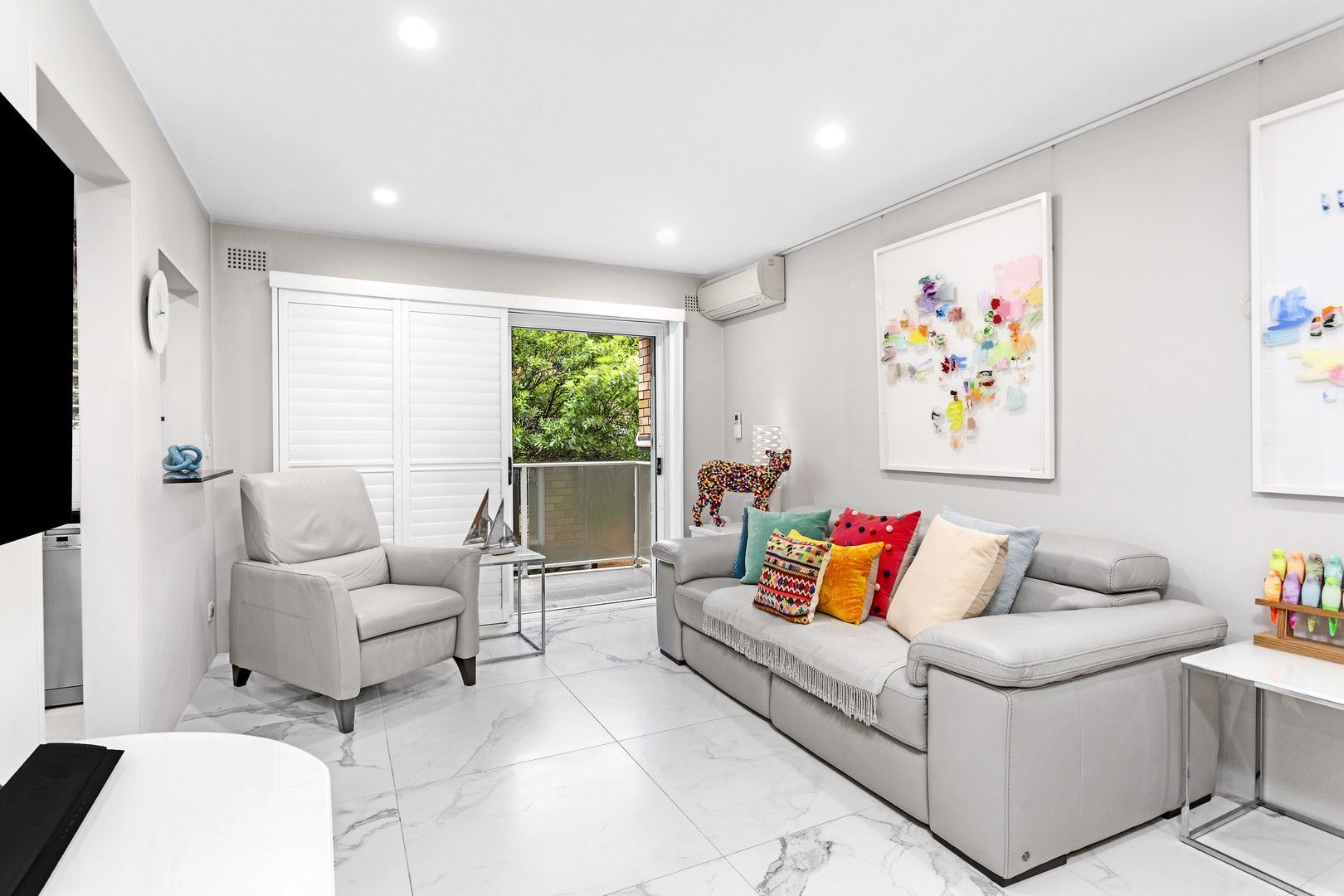 2 bedrooms Apartment / Unit / Flat in 2/9 Ronald Avenue FRESHWATER NSW, 2096