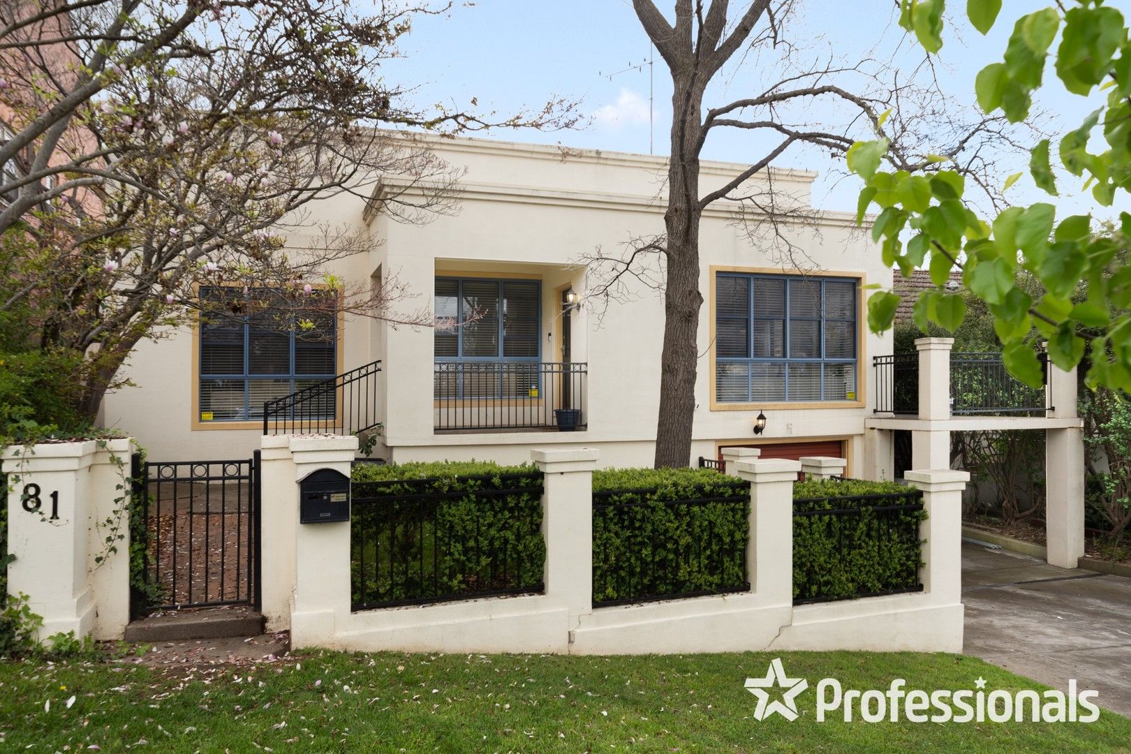 4 bedrooms House in 81 Mitre Street BATHURST NSW, 2795