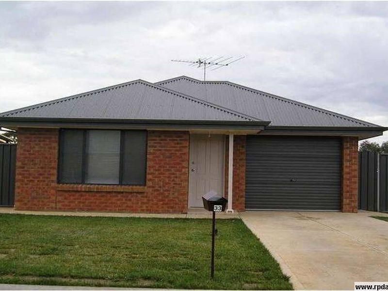 33 Hamra Drive, Smithfield SA 5114