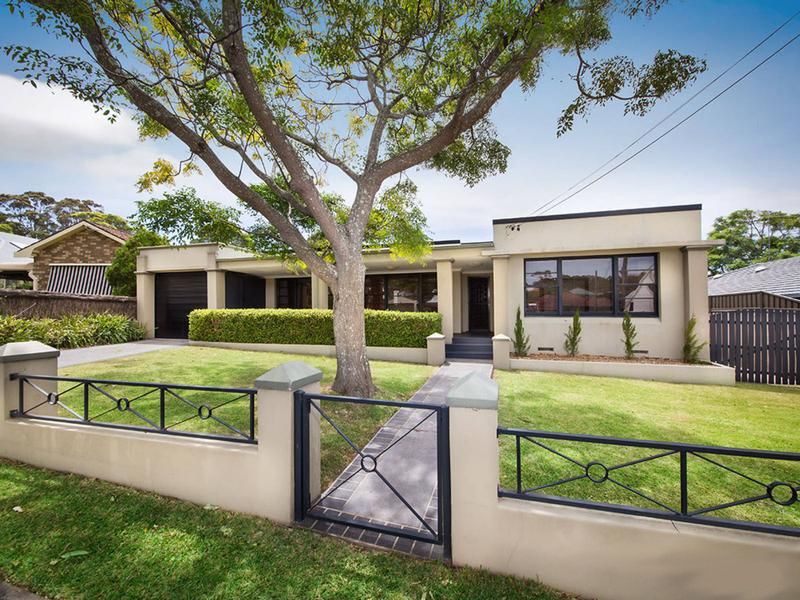 3 bedrooms House in 10 Warrah Road YOWIE BAY NSW, 2228