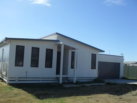 4 bedrooms House in  BLACKWATER QLD, 4717