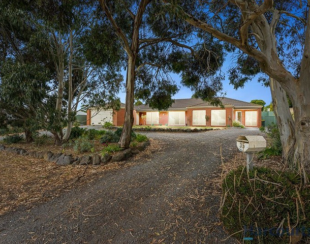 35 Madden Road, Cardigan Village VIC 3352