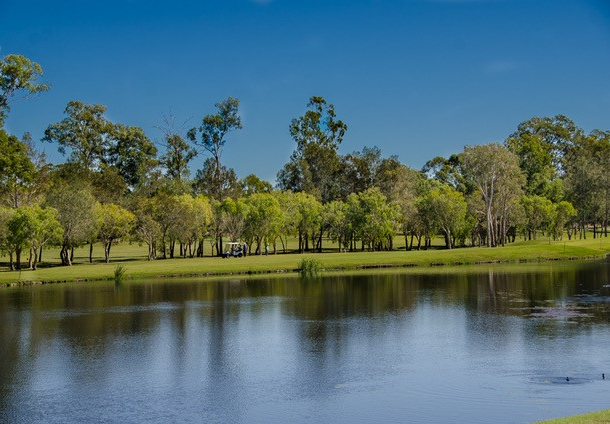 2 Steyning Court, Arundel QLD 4214