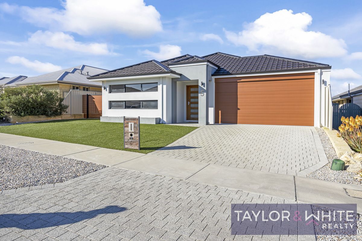 4 bedrooms House in 5 Munert Street YANCHEP WA, 6035