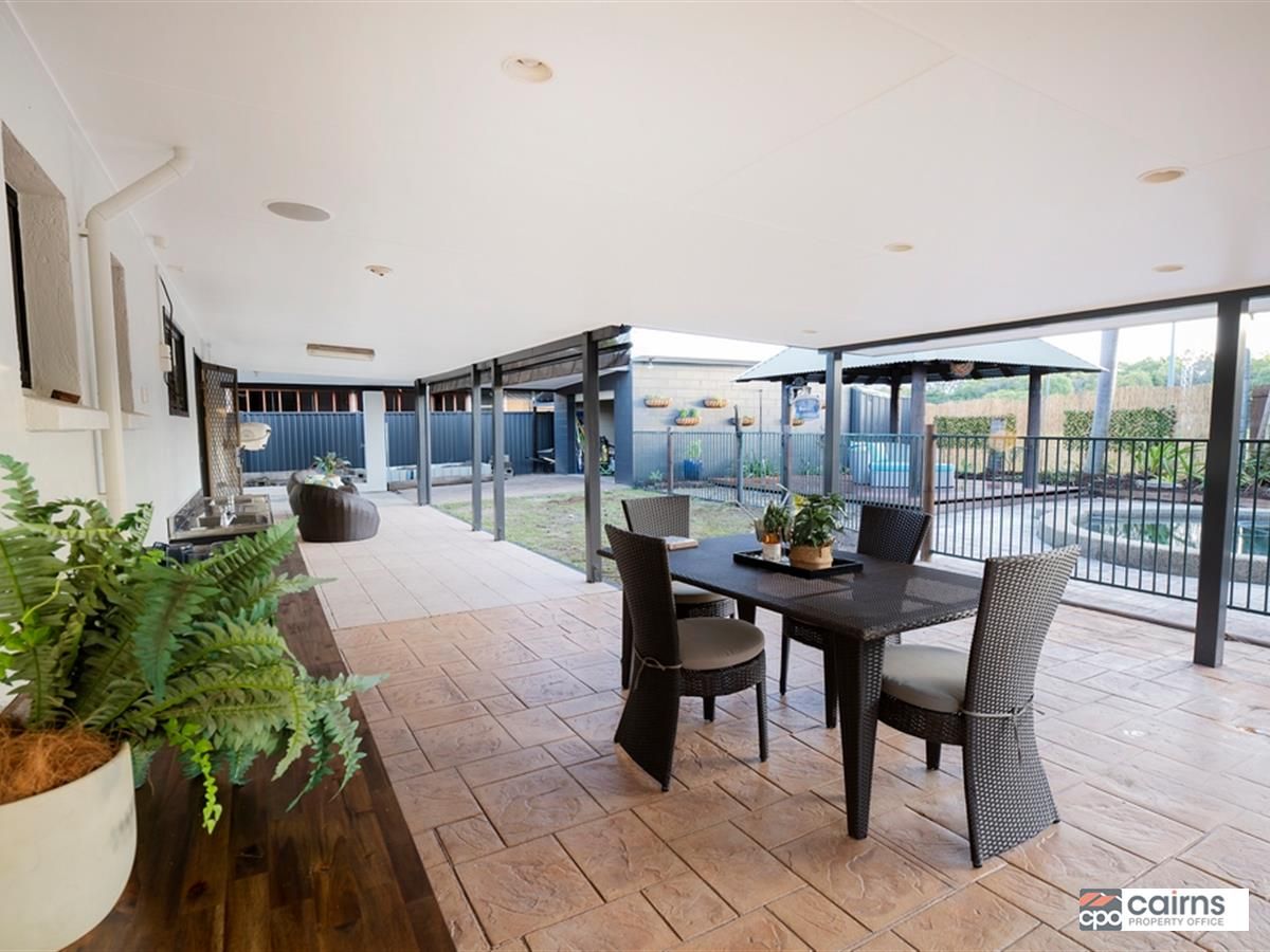 5 Ash St, Holloways Beach QLD 4878, Image 1