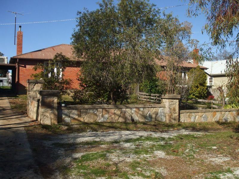 24 Victoria Road, Beechworth VIC 3747, Image 0