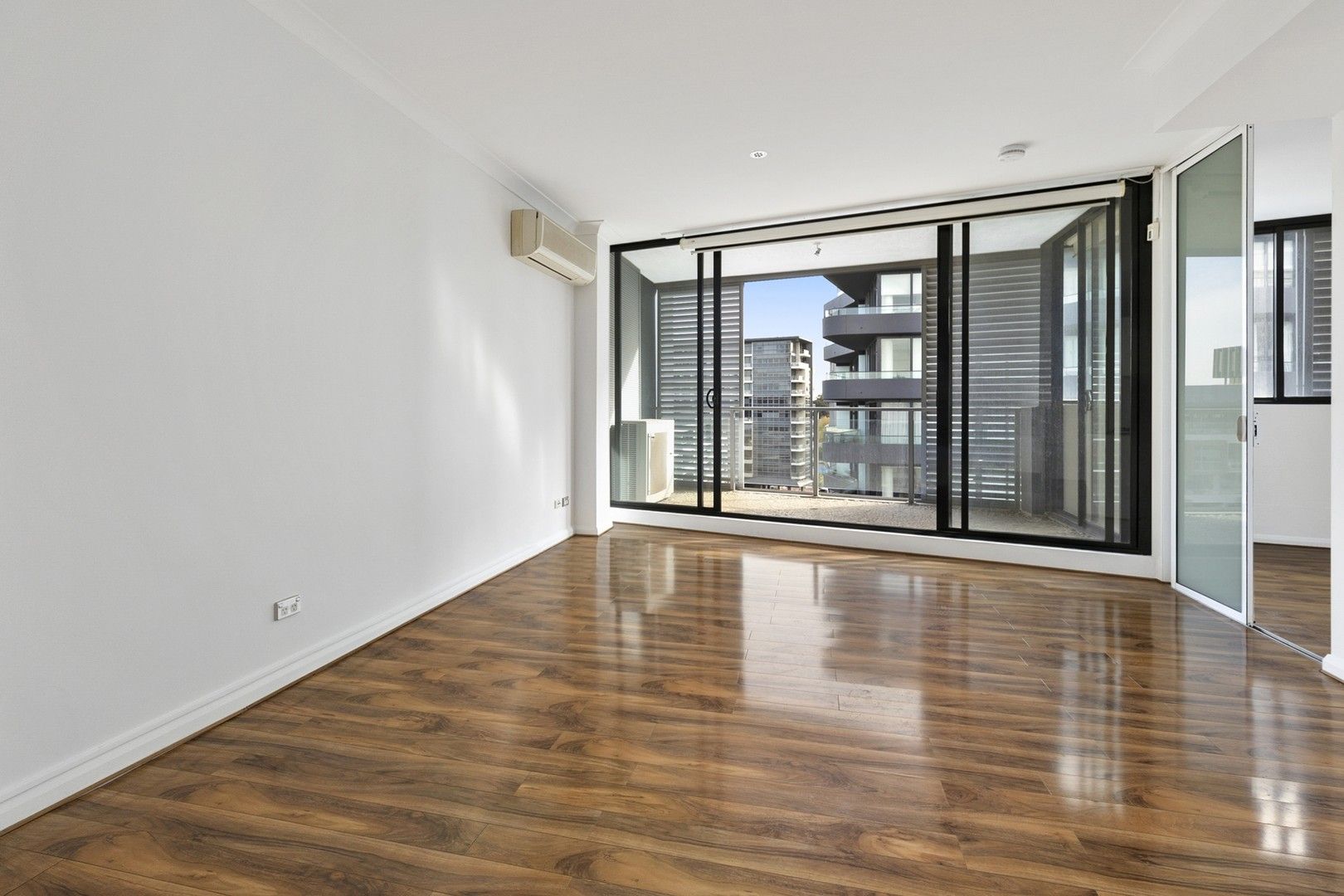 1 bedrooms Apartment / Unit / Flat in 601/11A Lachlan Street WATERLOO NSW, 2017