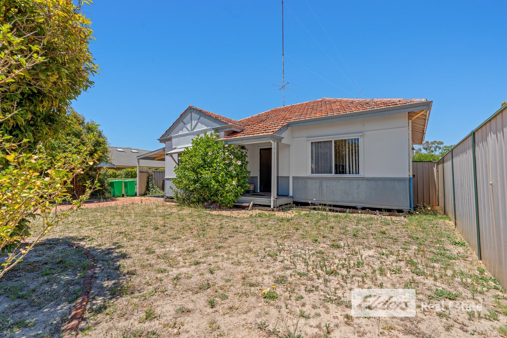 3 bedrooms Apartment / Unit / Flat in 31A Wisbey Street CAREY PARK WA, 6230