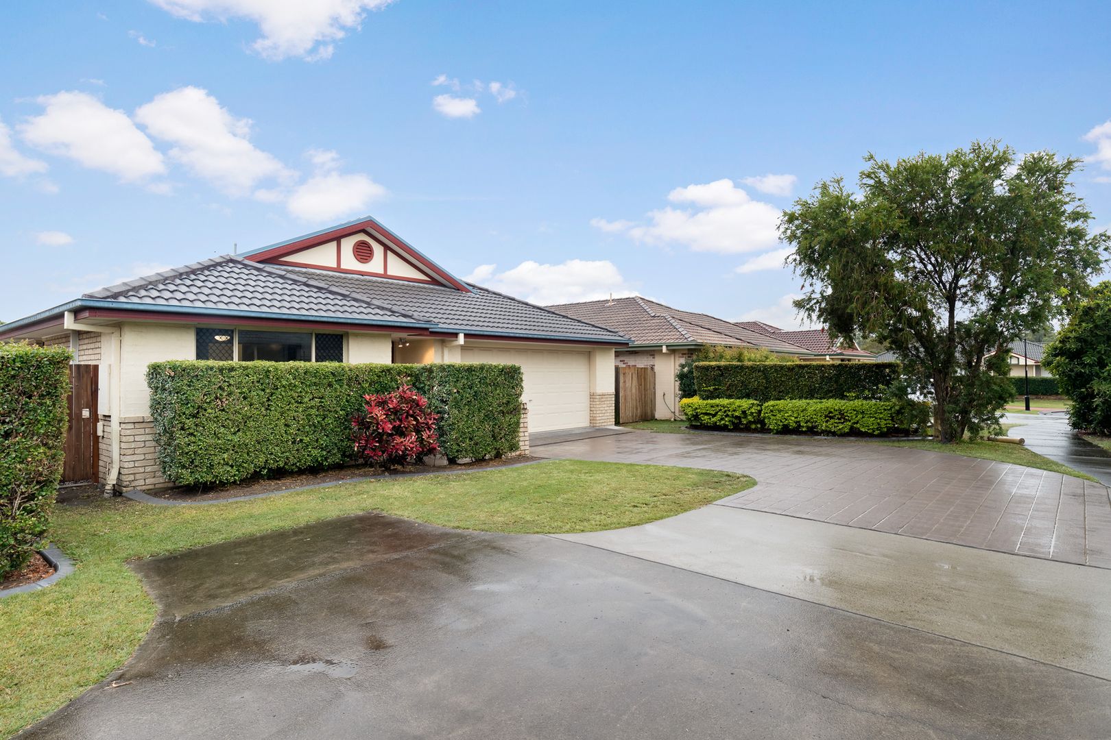 11 Wintergreen Close, Bracken Ridge Property History & Address