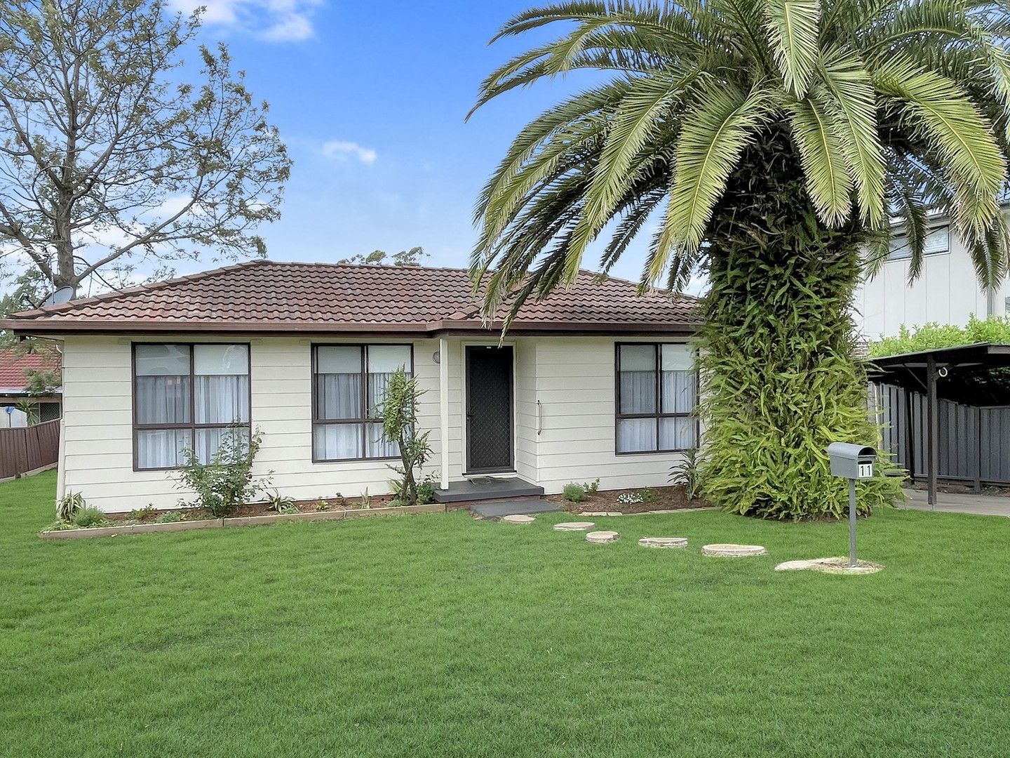 2 bedrooms House in 11 Jubilee Road WALLSEND NSW, 2287